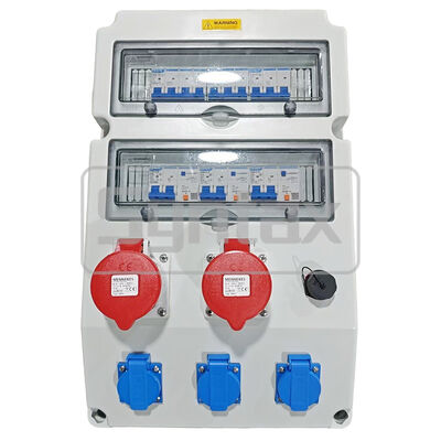 Quadro di distribuzione a parete Syntax CX4 63AMP trifase a quattro fili con prese Mennekes impermeabili IP65 e interfaccia di rete RJ45